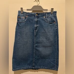 Gap Denim Midi Skirt - Size 10. Great condition
